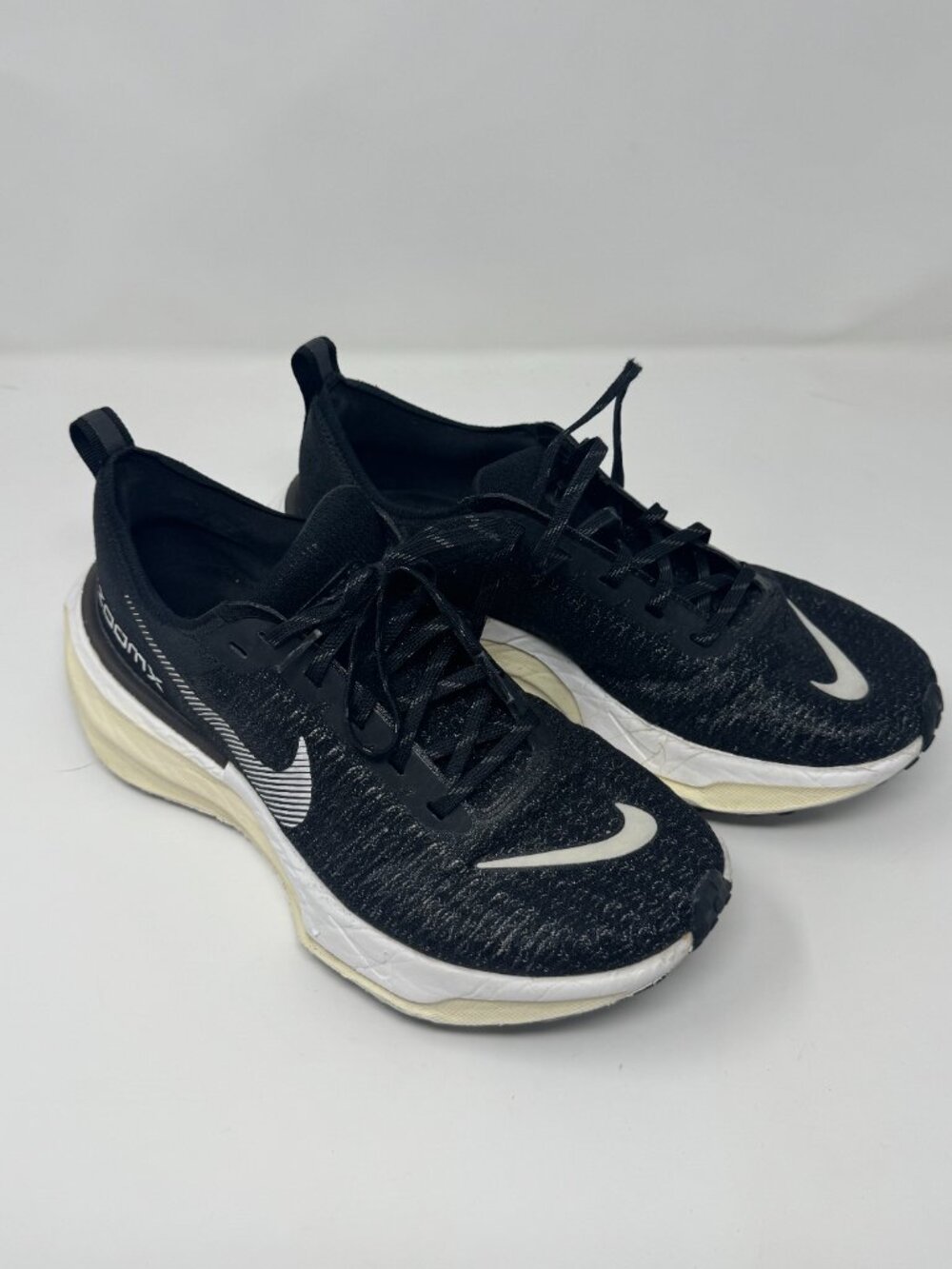 Nike ZoomX Invincible Run 3 Flyknit Black White Running Shoes Men's Size 9.5 DR2